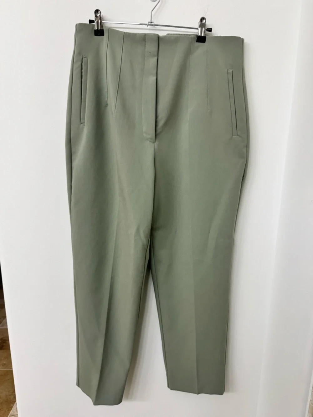 Zara Tailored High-Rise Trousers - Picture 1 of 4